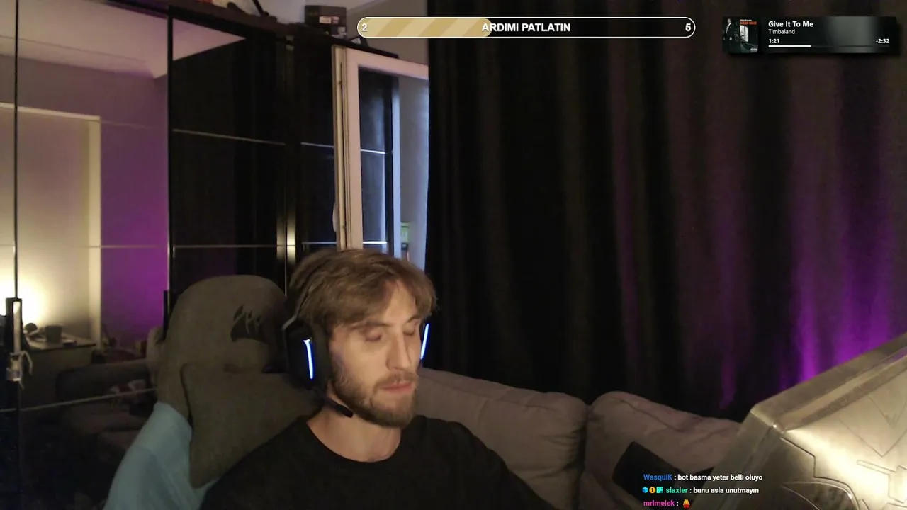 kenziQQ live