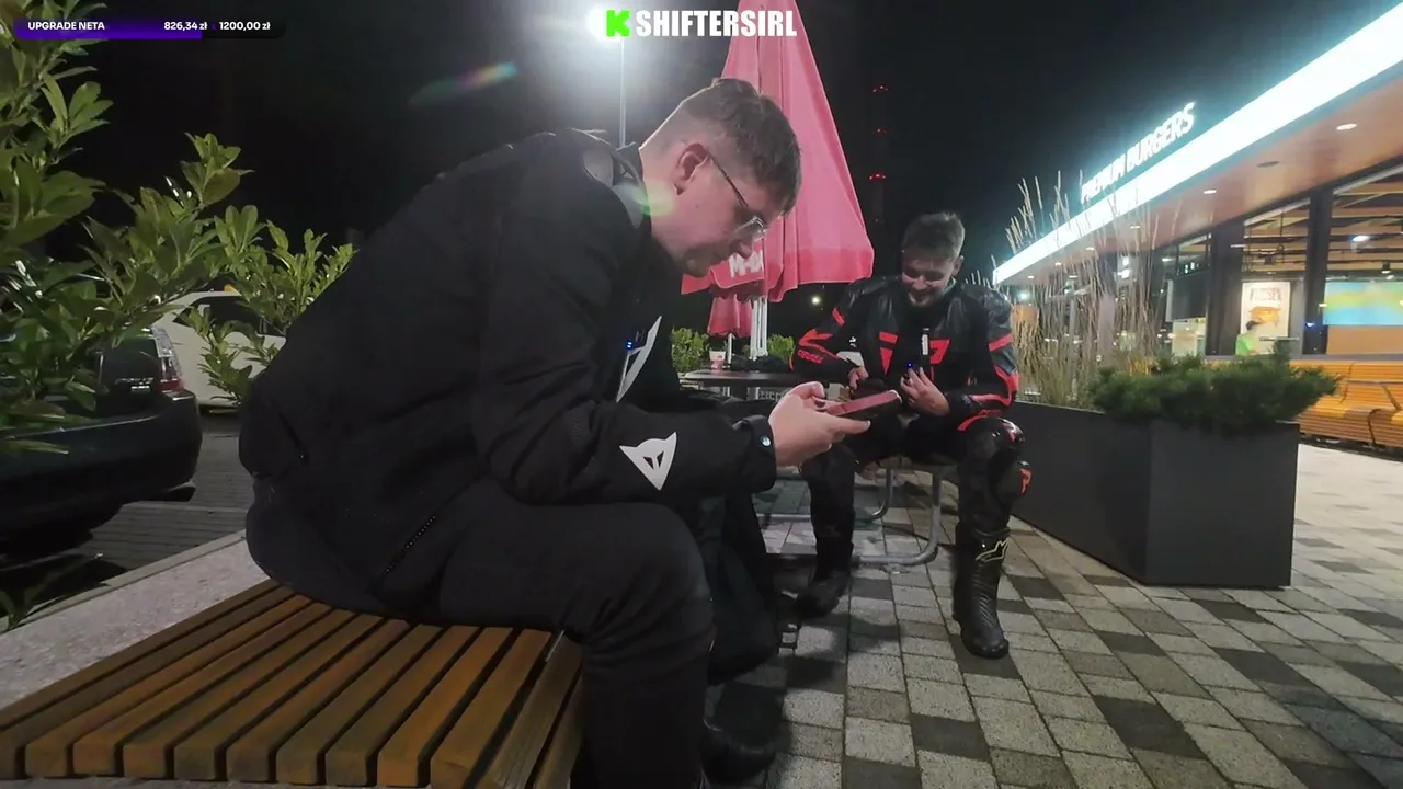 shiftersIRL live