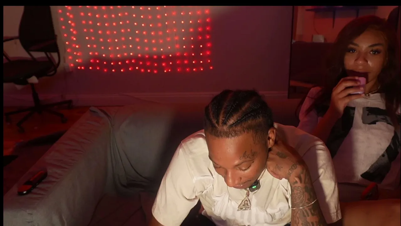 zoey2x live