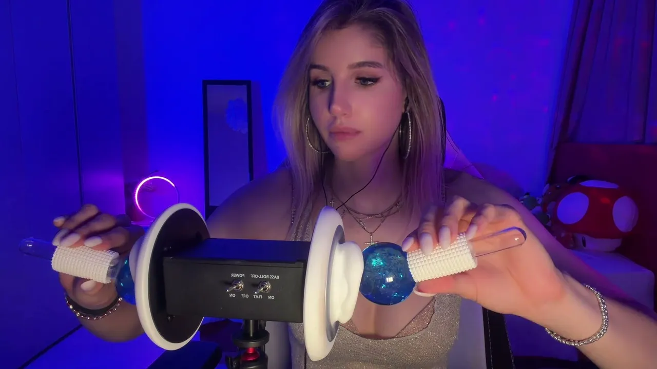 alinaaxblonde