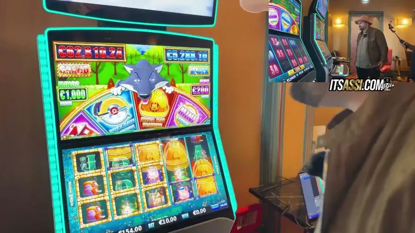 reedbay playing Slots & Casino - Live Casino Stream