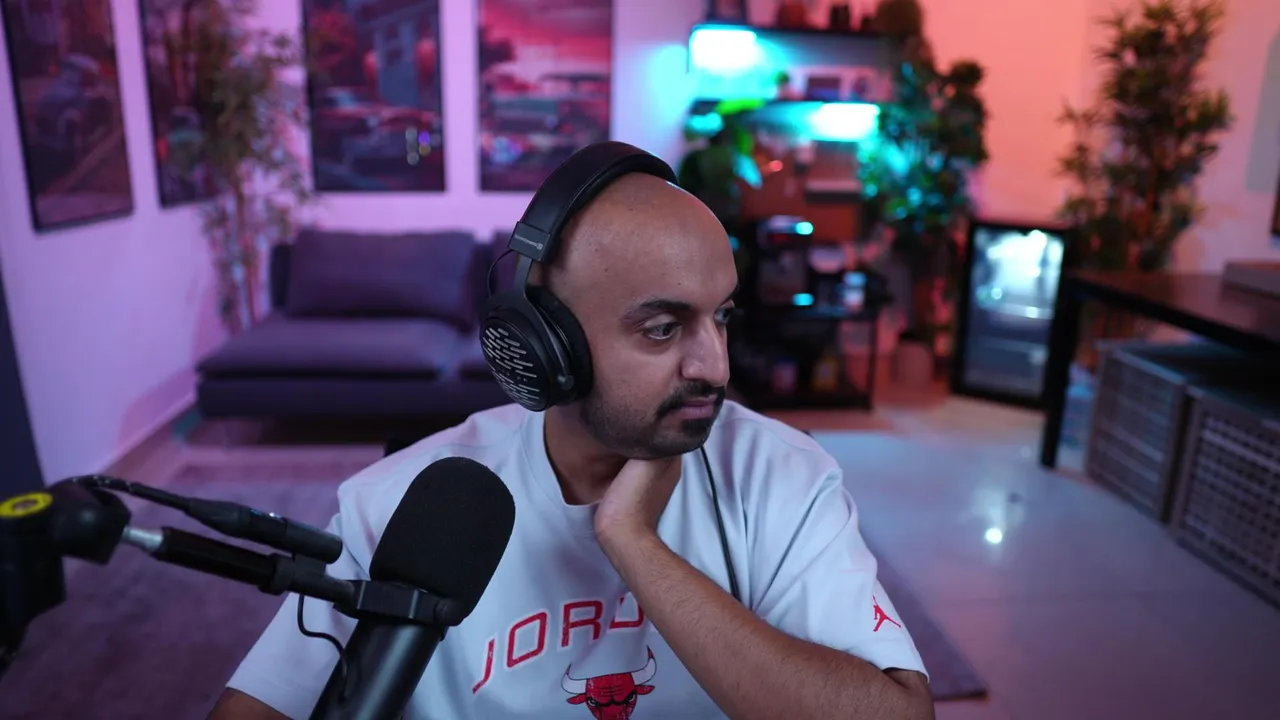 moustache live stream