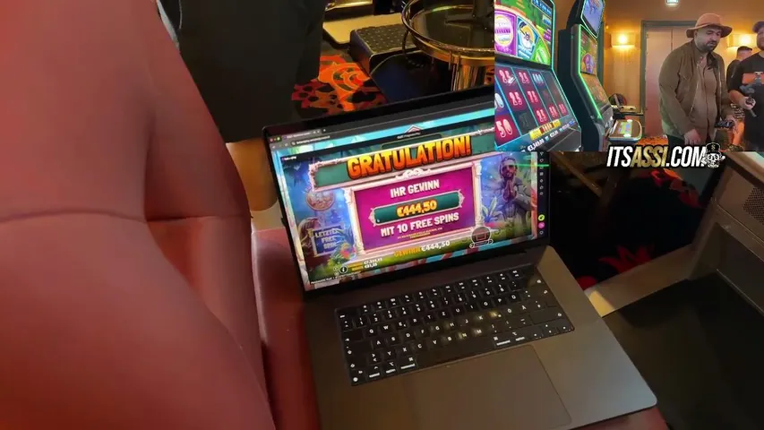 cadequiet playing Slots & Casino - Live Casino Stream