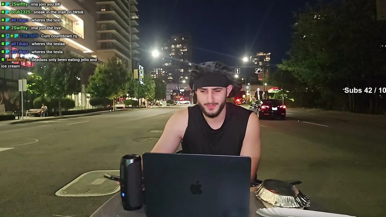 🚷LIVE IN THE MIDDLE OF THE STREETS 🚷 HOMELESS TOUR pt.2 🏡