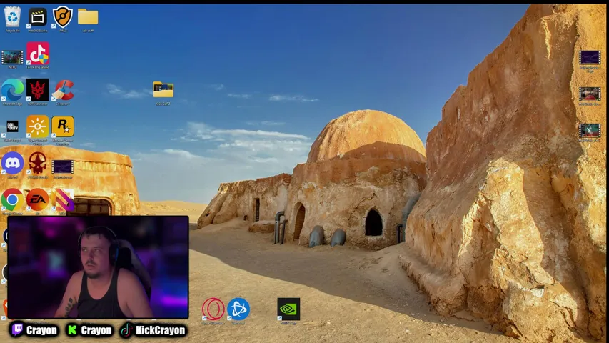 crayon playing Slots & Casino - Live Casino Stream