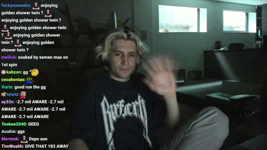xQc playing Slots & Casino - Live Casino Stream