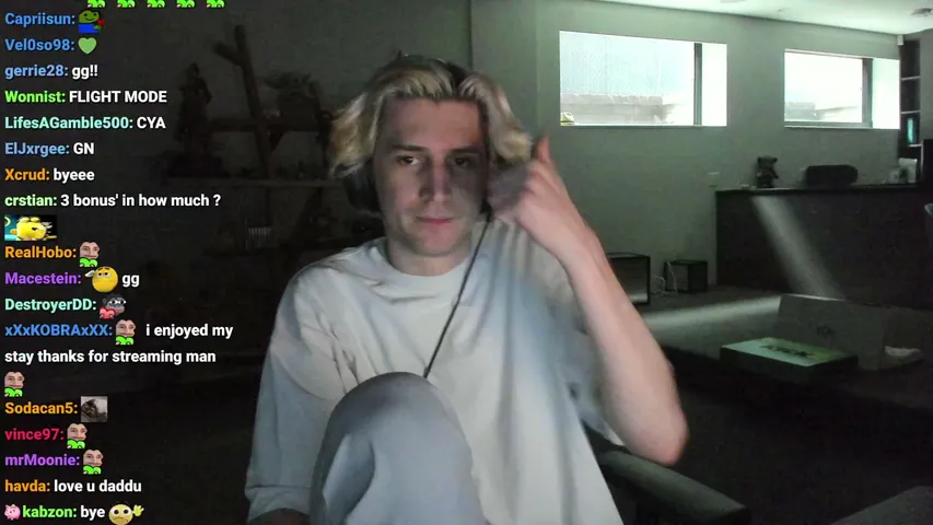 xQc playing Slots & Casino - Live Casino Stream