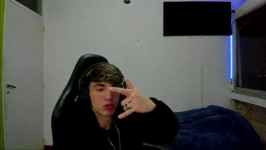 LUNES DE CHILL EN DISCORD