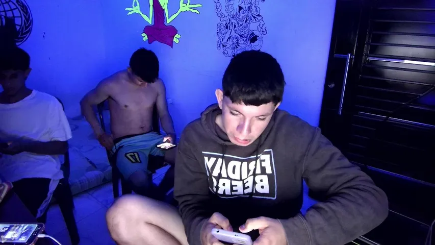 JUGANDDO CON LOS PANAS