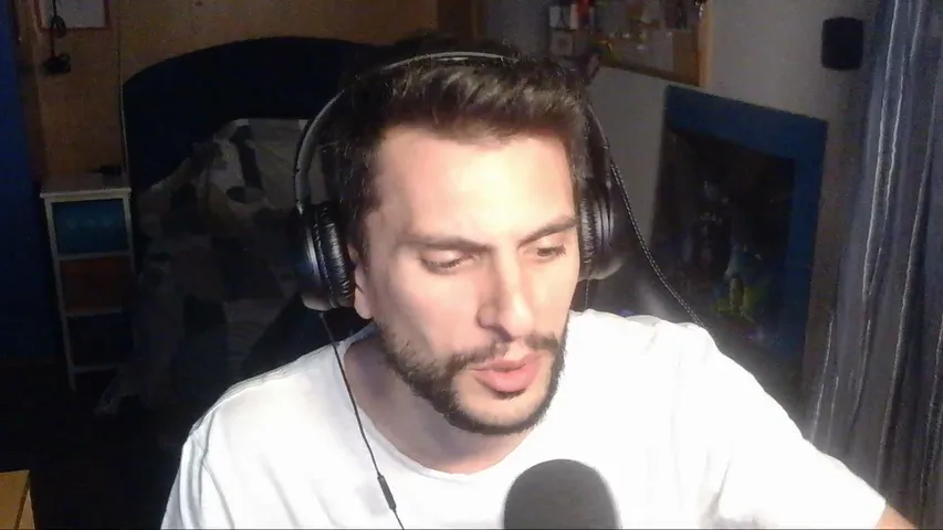 blackjacklab playing Gamble With Your Friends - Live Casino Stream