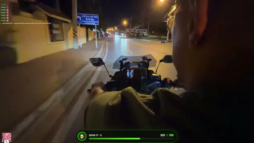 Live preview of robertovstheworld's Kick stream