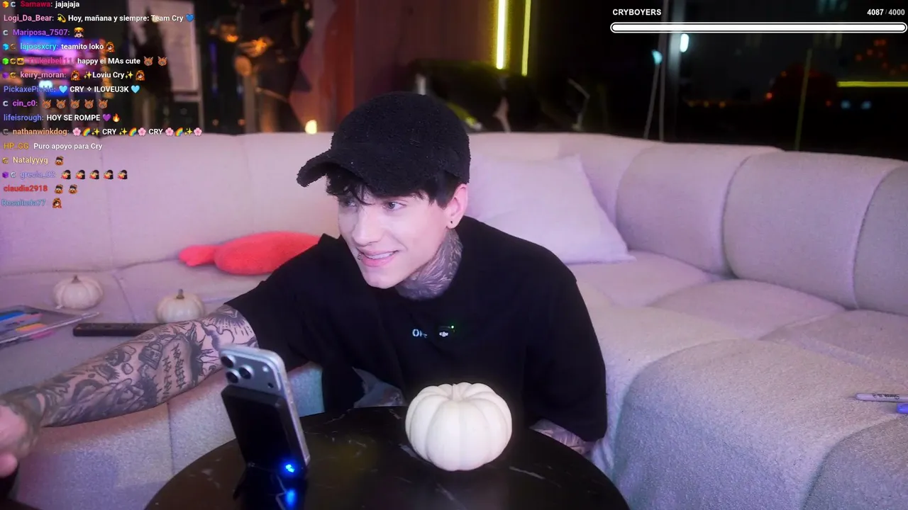 Cry — CRYLLOWEEN dia 1