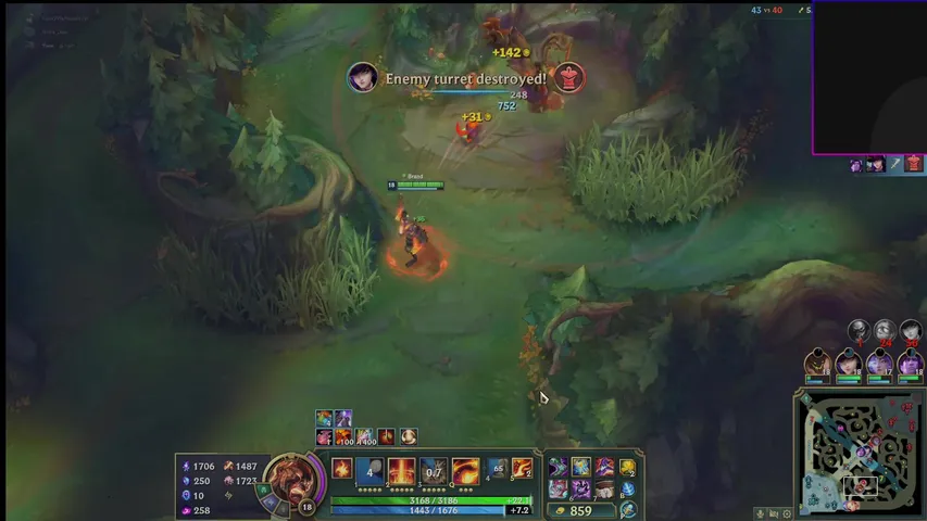 I'm in the league of them legends - playing on OCE so i got hella lag XD