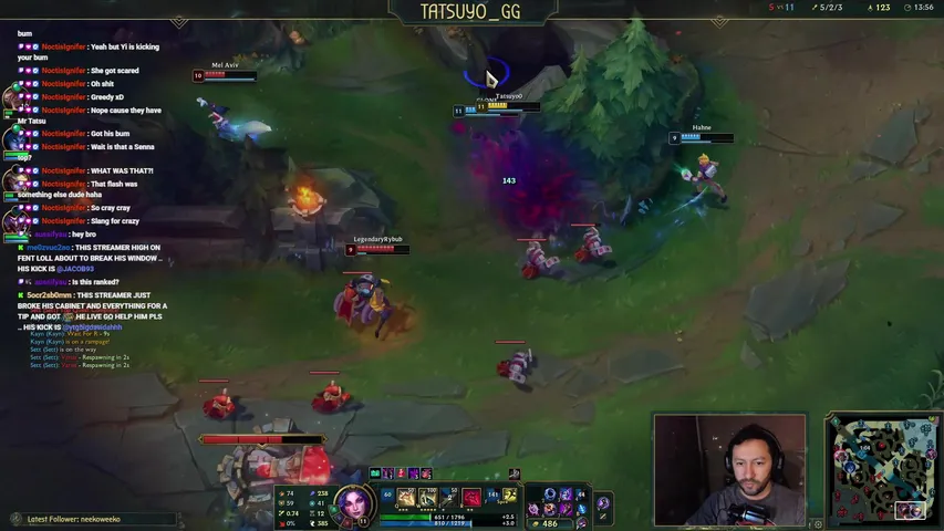 Playing LoL - Chilling trying to Climb 😎 | LoL LIVE - Give me a GANK here!!!