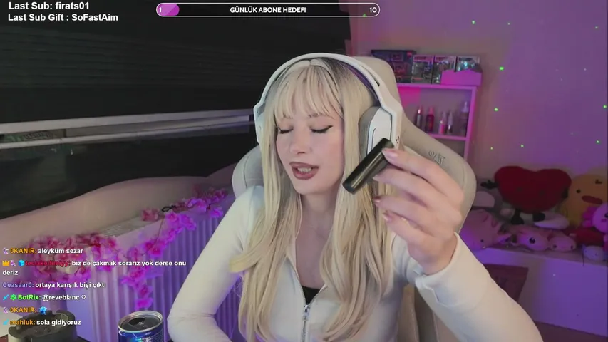 aydamiyy playing Just Chatting - Live Casino Stream