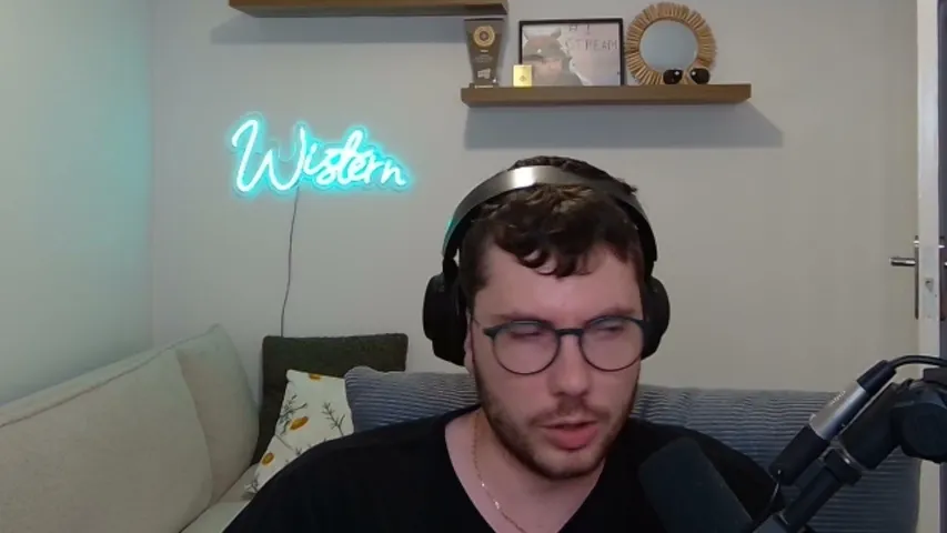 wistern playing Poker - Live Casino Stream
