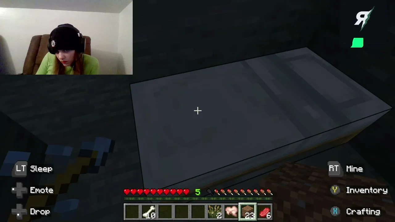 BONITA : ) GETTING SO SLAY ON A FRISLAY
. .Come Say Hi < 3 < 3