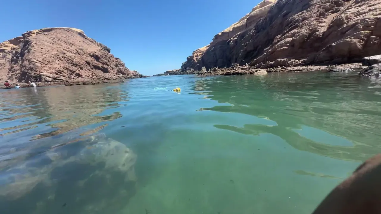 ciriloTV — DIA 2 DEL VIAJE AYUDANDO AL TIO ADRIAN Y TAL VEZ PESCA