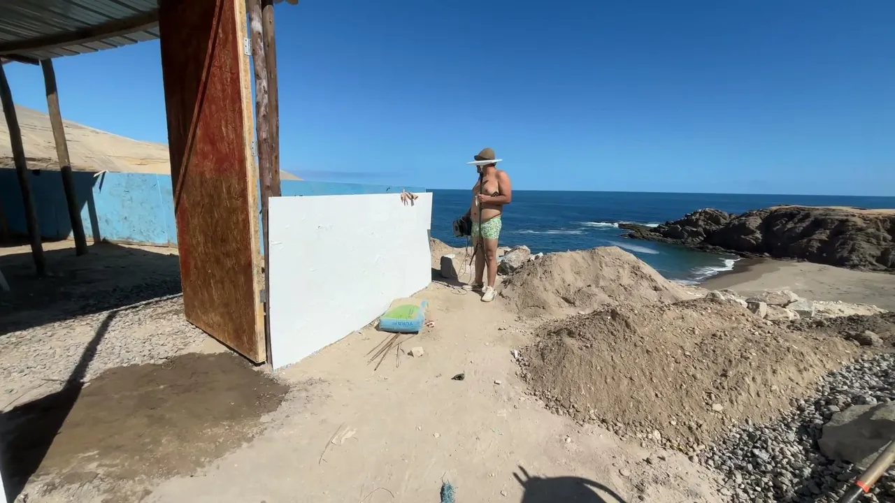 ciriloTV — DIA 2 DEL VIAJE AYUDANDO AL TIO ADRIAN Y TAL VEZ PESCA
