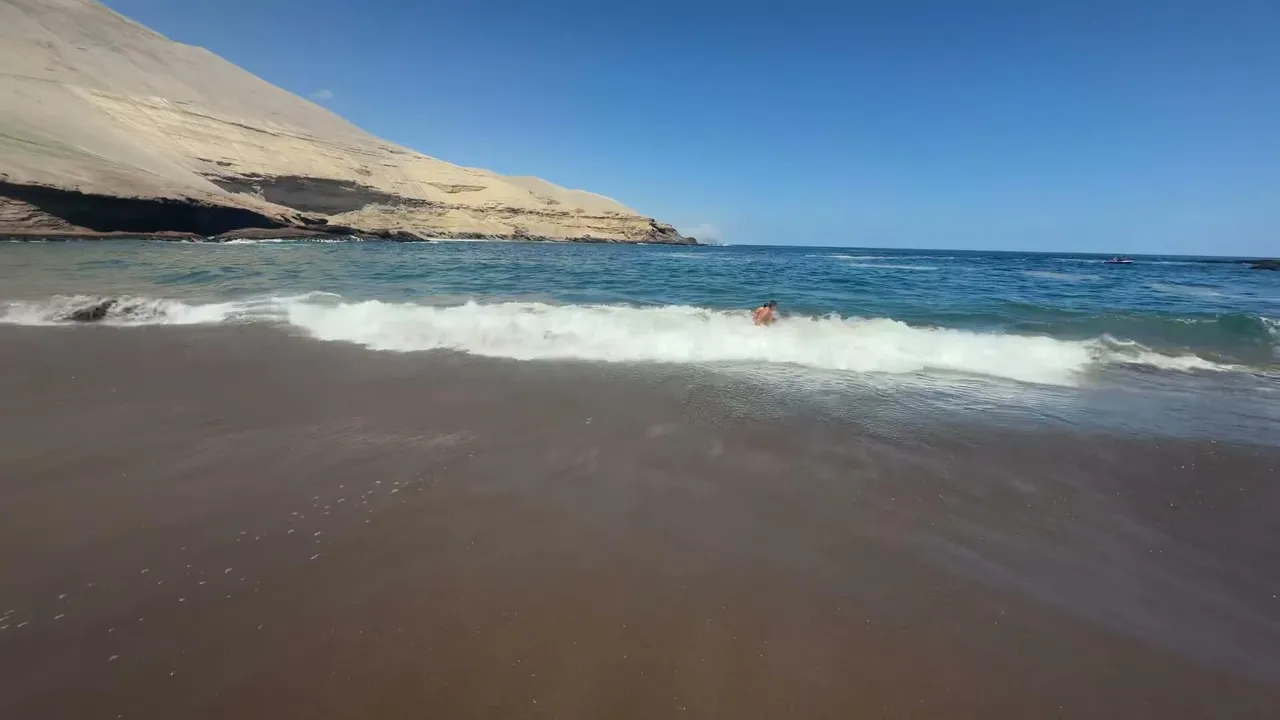 ciriloTV — DIA 2 DEL VIAJE AYUDANDO AL TIO ADRIAN Y TAL VEZ PESCA