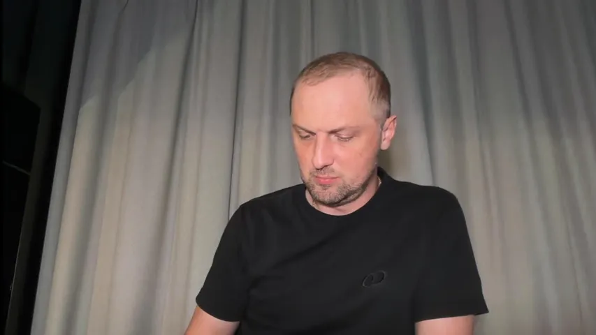 zubarefff45 playing Slots & Casino - Live Casino Stream