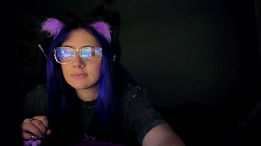 friskyalien live on Kick