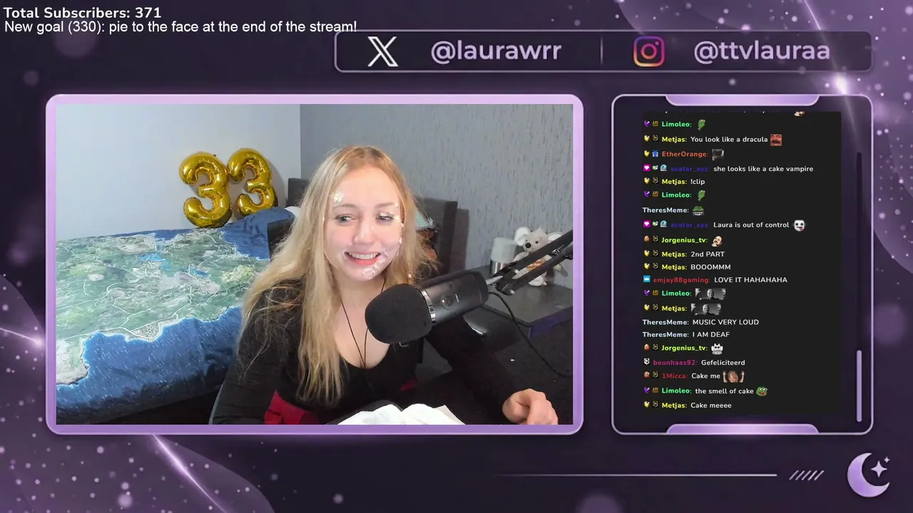 lauraa live