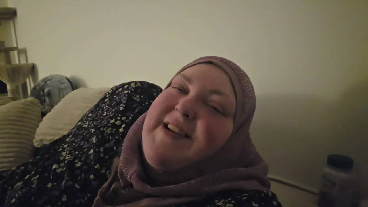 AT HOME BEEZIN thumbnail