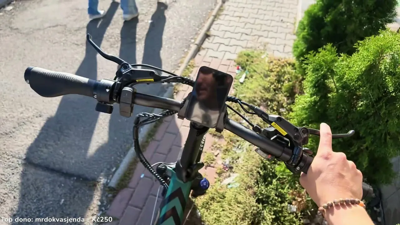 BrajenIRL — Učíme se jezdit na dámském elektrokole 🚲⚡ směr Sapa ➡️ Barber 💈 | #RoadToNumber1️⃣IRL