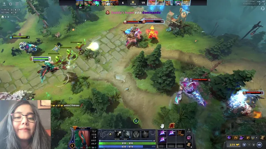 Jugando dota con mi mejor amiga @NawCat la que me boostea
