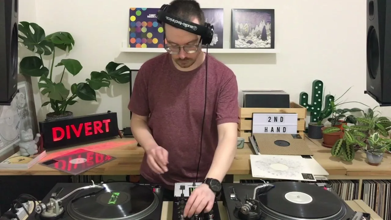 DivertRecords live
