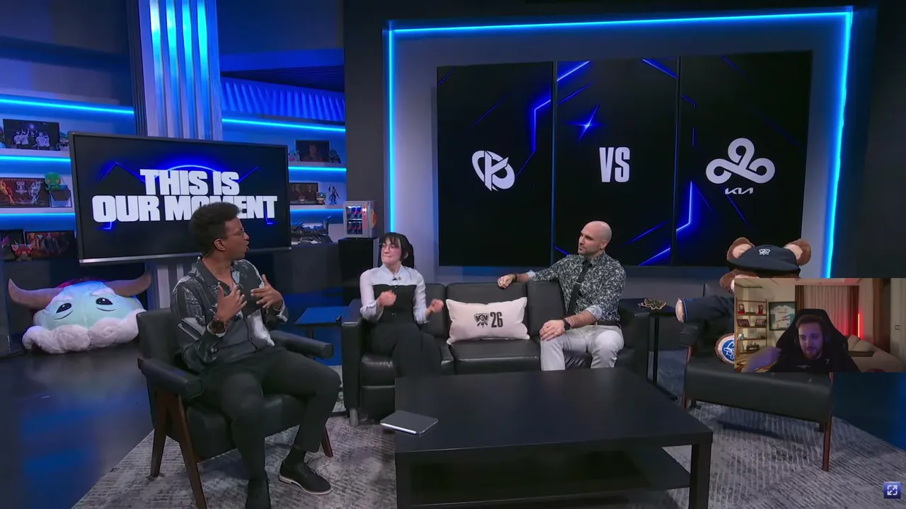 Closer live stream