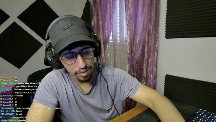 yungvixus playing Just Chatting - Live Casino Stream