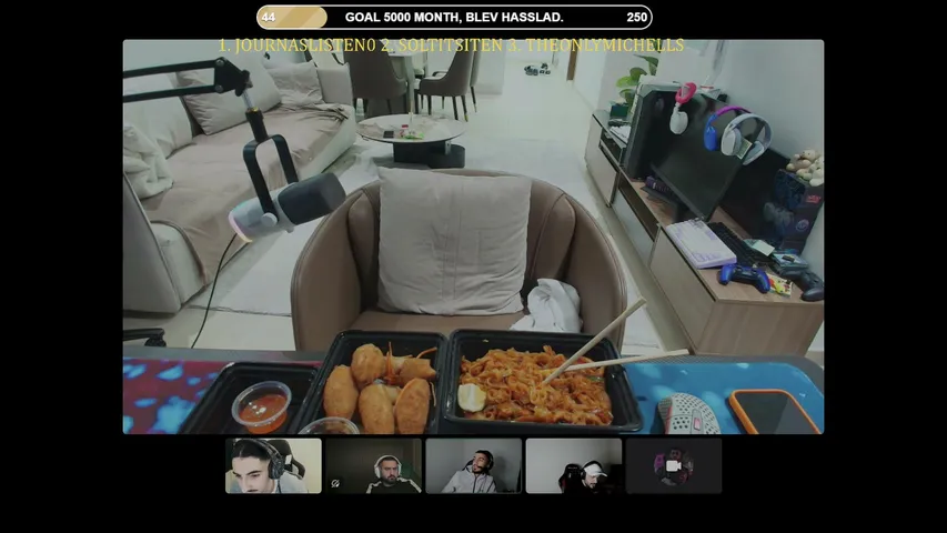 ghostalby145 playing Just Chatting - Live Casino Stream