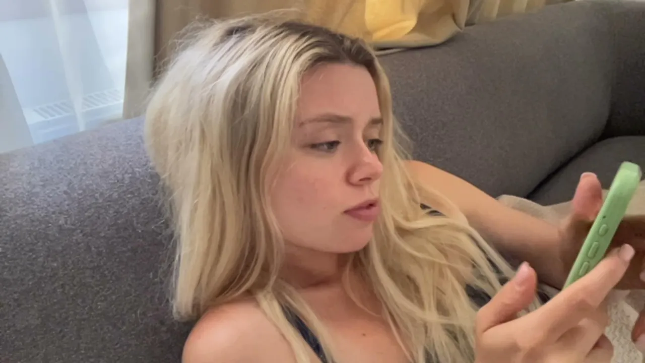 SHORT JUST CHATTING !!! WAITING FOR MOVERS TO COME!! I MISS YOU GUYS
