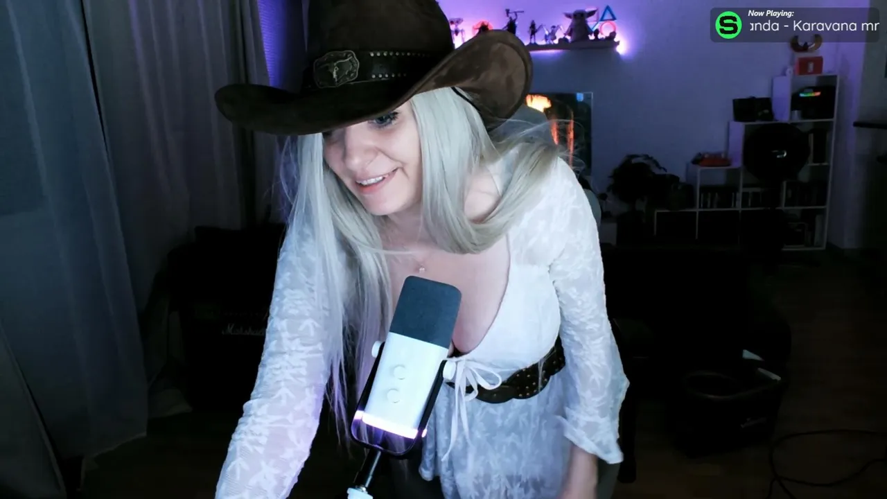 covetkelly live
